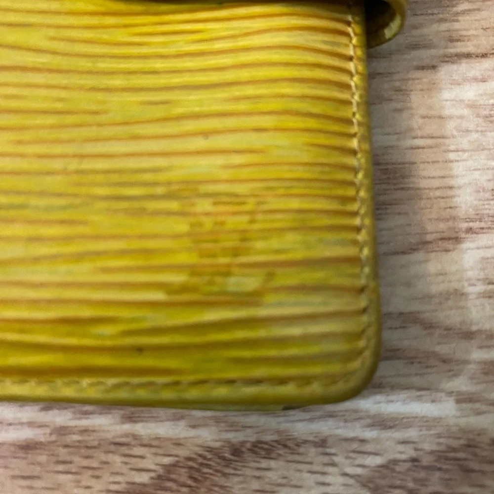 Louis Vuitton Yellow Epi Leather Bifold Wallet -MI0979